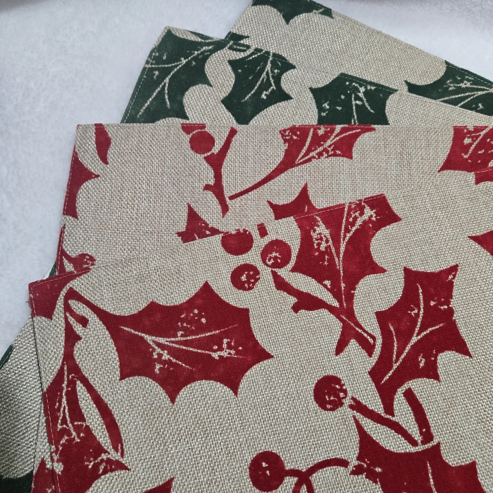 Dillard's Trimming Holly Leaf Placemats